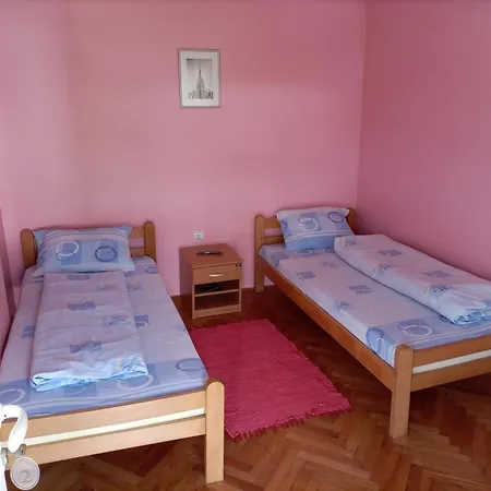 Banja Gornja Trepca-smestaj Grof *