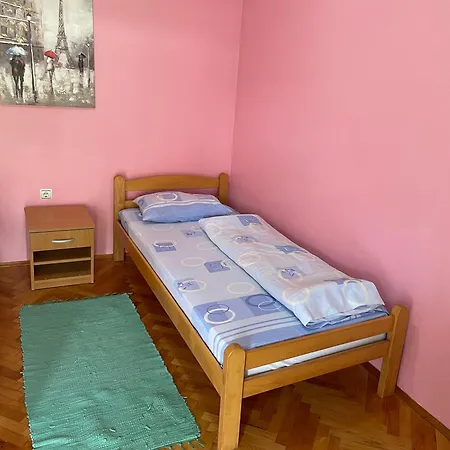 Banja Gornja Trepca-smestaj Grof *