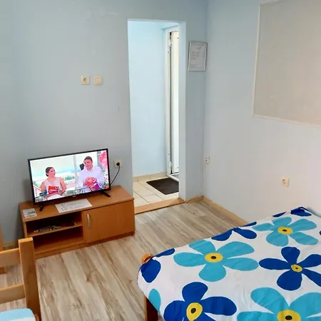 Banja Gornja Trepca-smestaj Grof Albergue