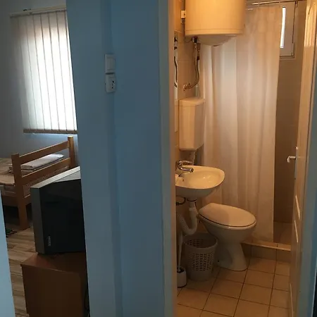 Albergue Banja Gornja Trepca-smestaj Grof *