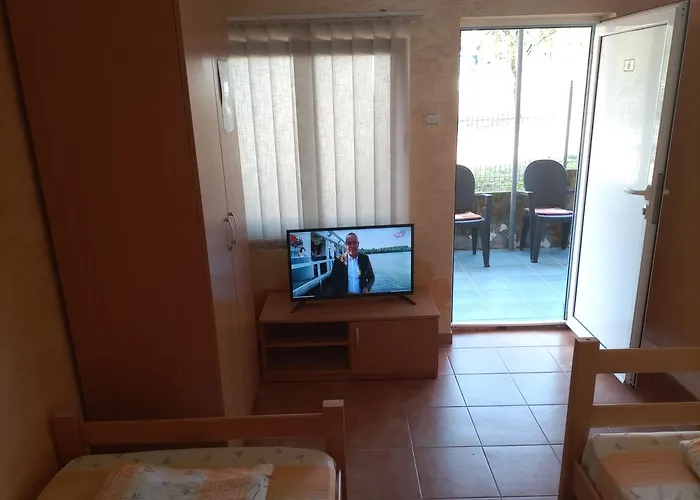 Banja Gornja Trepca-smestaj Grof *