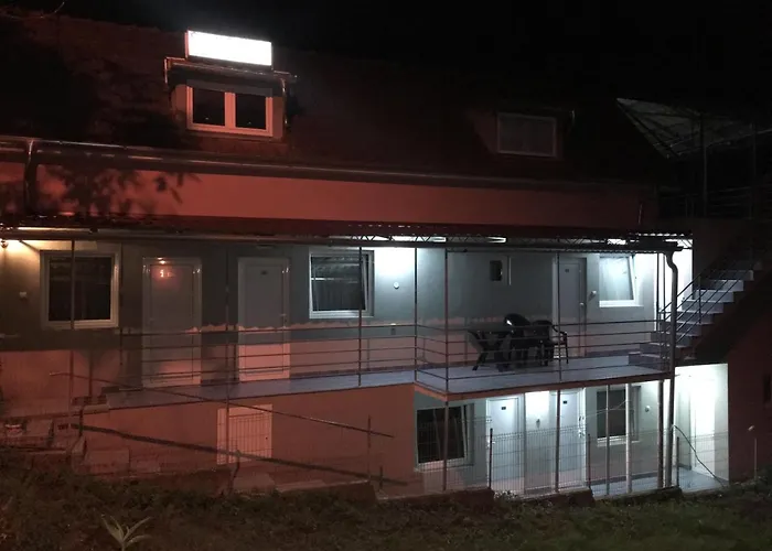 Hostel Banja Gornja Trepca-smestaj Grof *